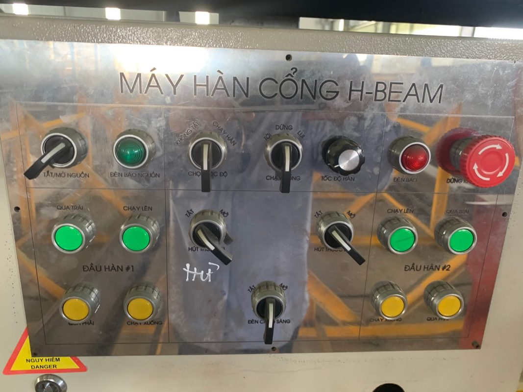 Máy hàn cổng